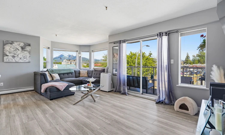 331-22661 Lougheed Highway