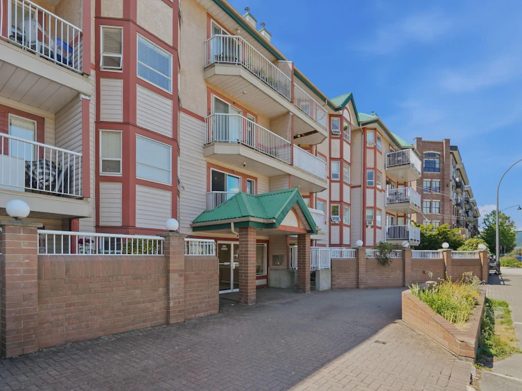 331-22661 Lougheed Highway, Maple Ridge, BC, V2X 2V4