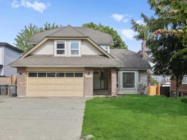 6960 143a Street, Surrey, BC, V3W 0E3