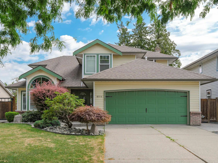 6114 187a Street, Surrey, BC, V3S 7R6