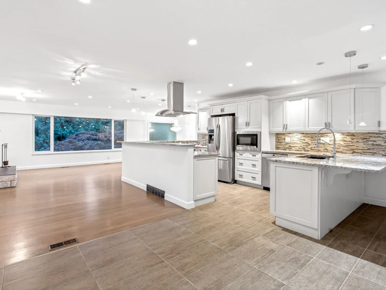 4938 Redonda Drive, North Vancouver, BC, V7R 3J9 - 7
