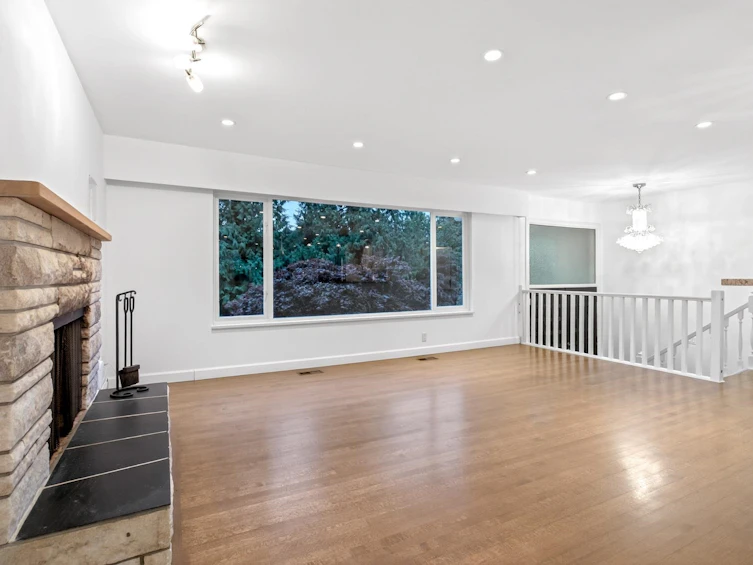 4938 Redonda Drive, North Vancouver, BC, V7R 3J9 - 10