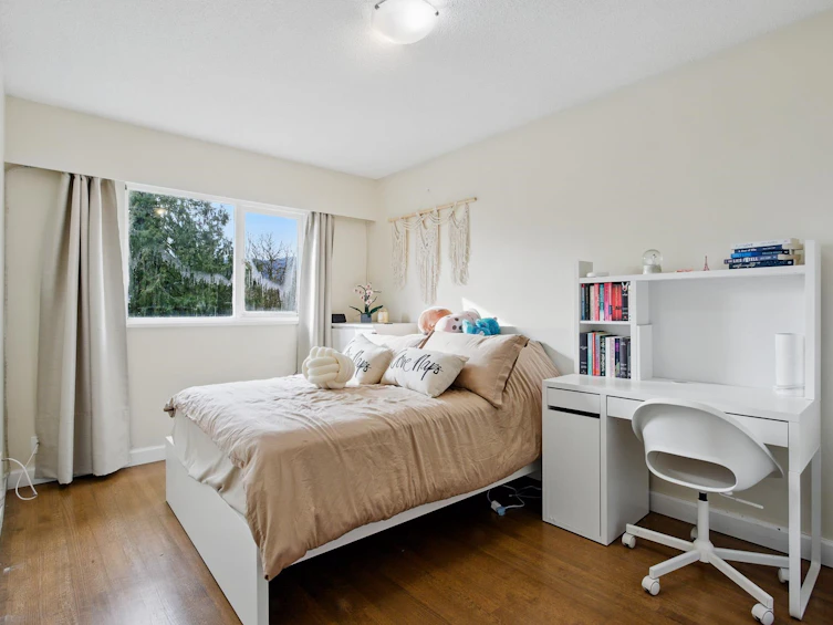 4938 Redonda Drive, North Vancouver, BC, V7R 3J9 - 16