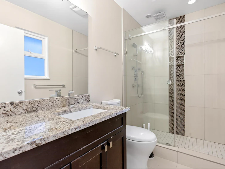 4938 Redonda Drive, North Vancouver, BC, V7R 3J9 - 18