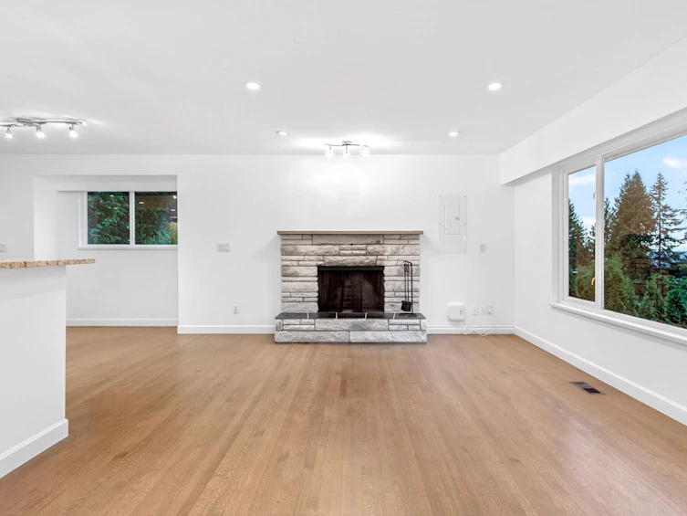 4938 Redonda Drive, North Vancouver, BC, V7R 3J9 - 11