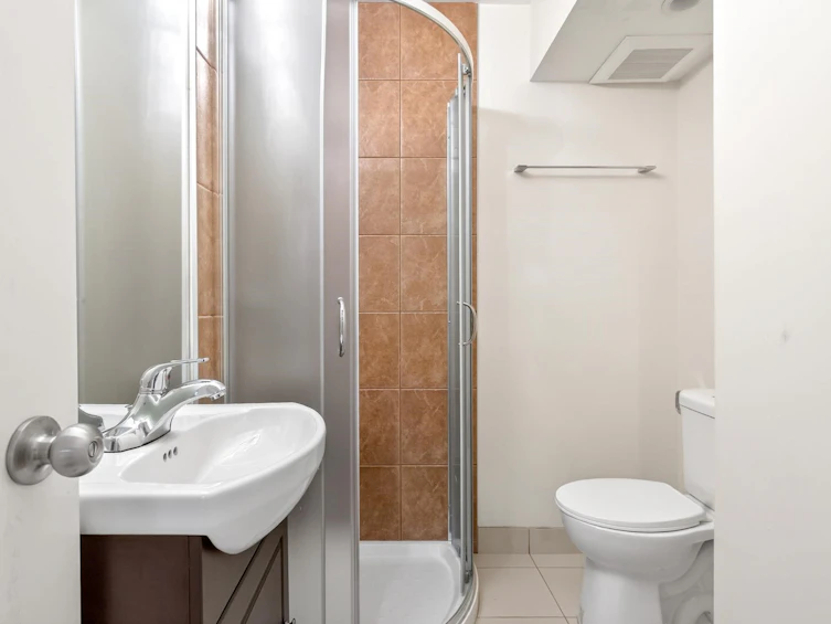 4938 Redonda Drive, North Vancouver, BC, V7R 3J9 - 24