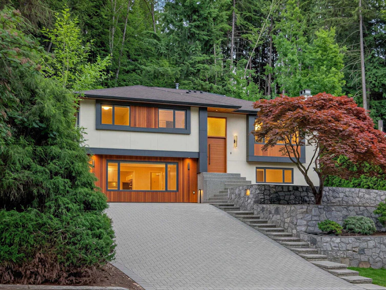4938 Redonda Drive, North Vancouver, BC, V7R 3J9 - 2