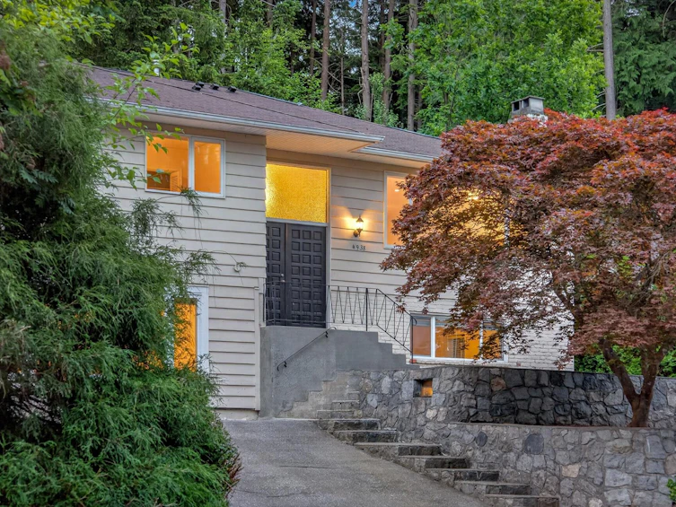4938 Redonda Drive, North Vancouver, BC, V7R 3J9 - 4