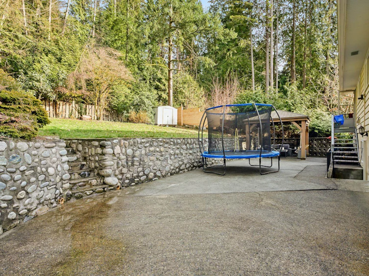 4938 Redonda Drive, North Vancouver, BC, V7R 3J9 - 31