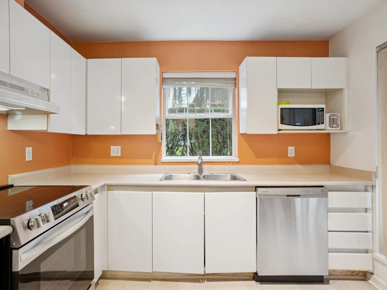102-1199 Westwood Street, Coquitlam, BC, V3B 7P6 - 6