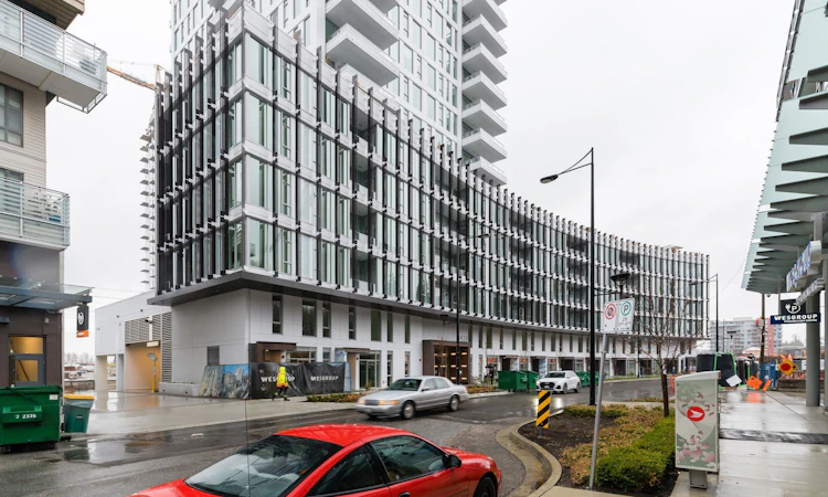 2304-3438 Sawmill Crescent