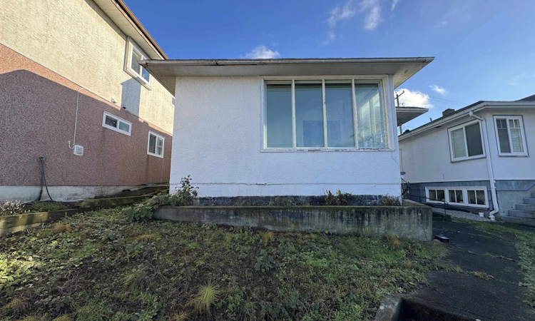 7654 Fraser Street