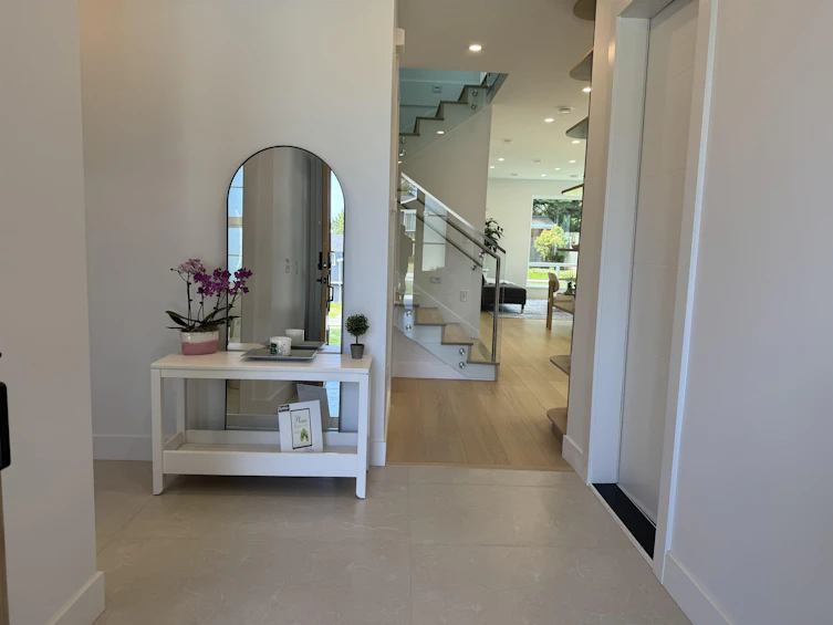 967 52a Street, Delta, BC, V4M 3A1 - 3