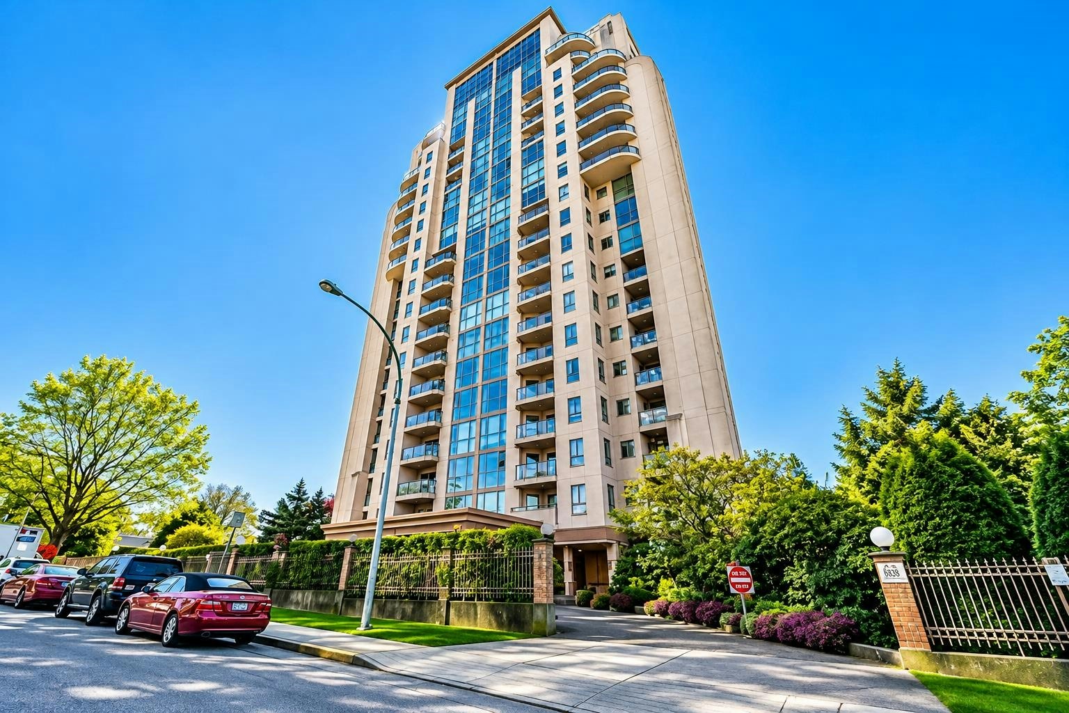 1904-612 Fifth Avenue, New Westminster, BC, V3M 1X5