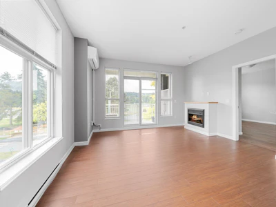 304-2477 Kelly Avenue - 4