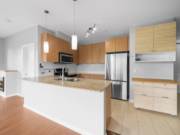 304-2477 Kelly Avenue, Port Coquitlam, BC, V3C 0B3 - 10