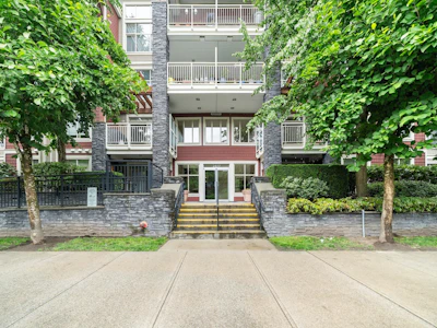 304-2477 Kelly Avenue - 2