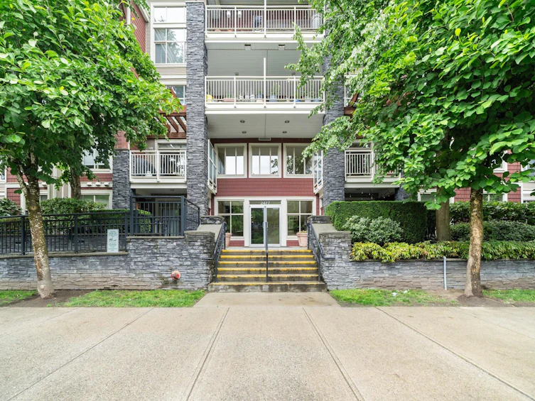 304-2477 Kelly Avenue, Port Coquitlam, BC, V3C 0B3 - 2