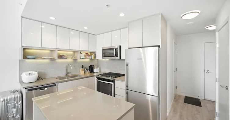 4xx-8850 University Crescent, Burnaby, BC, V5A 0C8 - 2