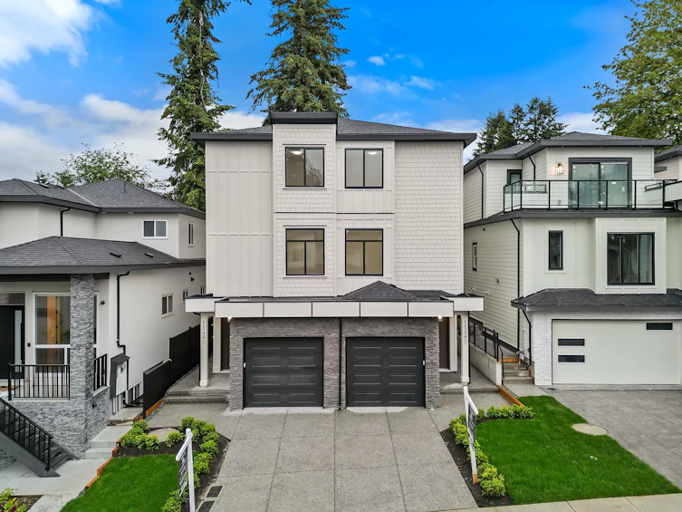 102-11480 138a Street, Surrey, BC, V3R 0J3