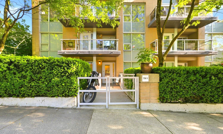 TH1-1288 Chesterfield Avenue
