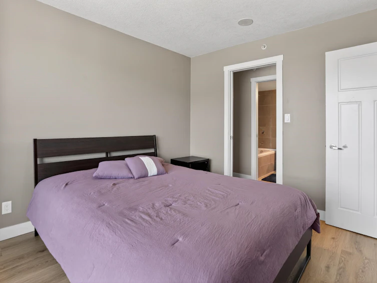 2102-2978 Glen Drive, Coquitlam, BC, V3B 0C3 - 3