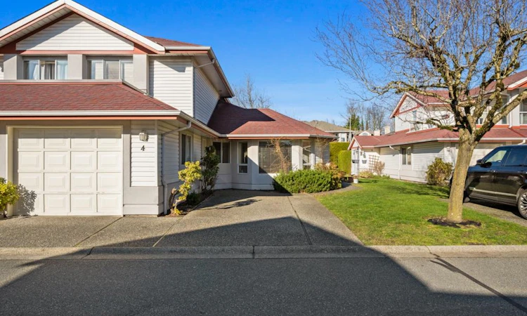4-31406 Upper Maclure Road