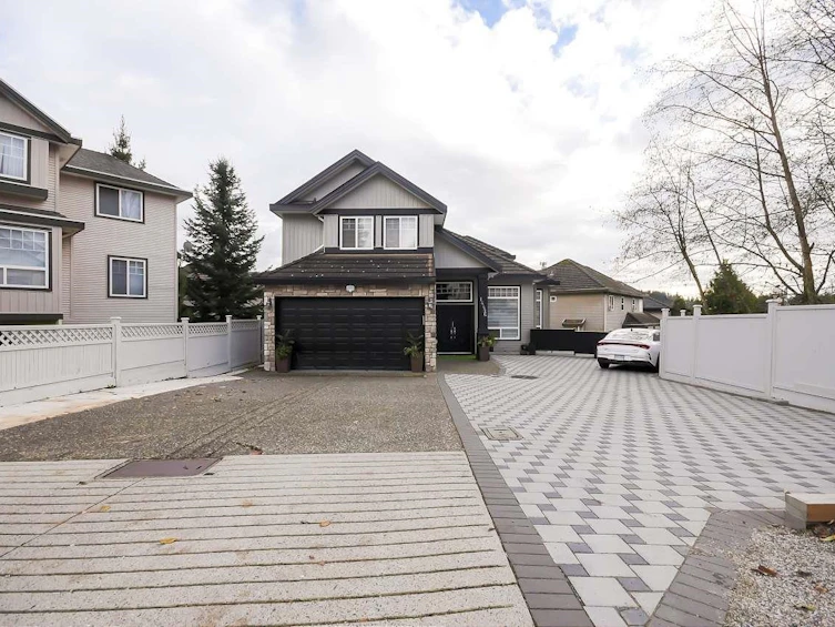 14496 67b Avenue, Surrey, BC, V3S 0T3