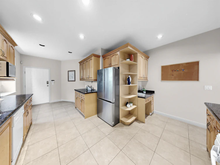 4857 Victory Street, Burnaby, BC, V5J 1S5 - 7