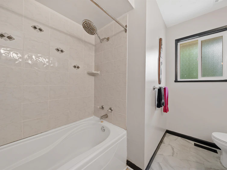 21656 Donovan Avenue, Maple Ridge, BC, V2X 3A3 - 24