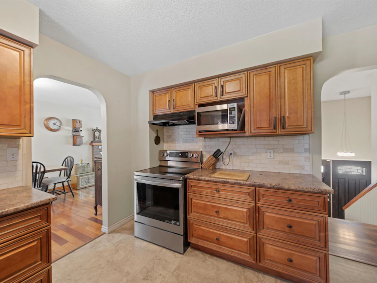 21656 Donovan Avenue, Maple Ridge, BC, V2X 3A3 - 10