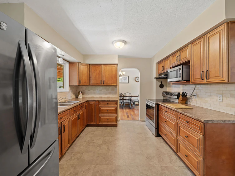 21656 Donovan Avenue, Maple Ridge, BC, V2X 3A3 - 11