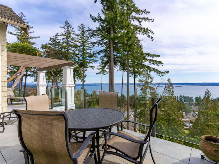 9-5110 Alderfeild Place, West Vancouver, BC, V7W 2W7