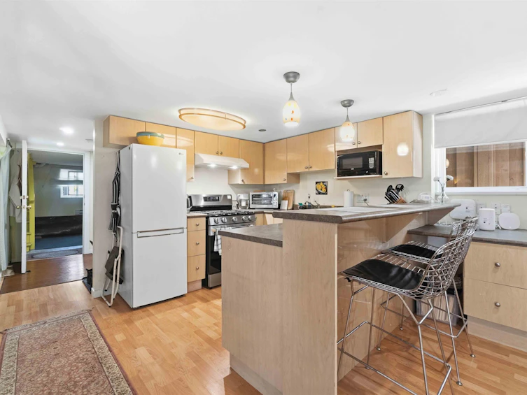 433 W 18th Avenue, Vancouver, BC, V5Y 2A9 - 32