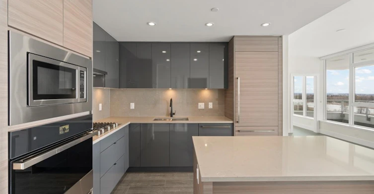 1302-3438 Sawmill Crescent, Vancouver, BC, V5S 0E3 - 3