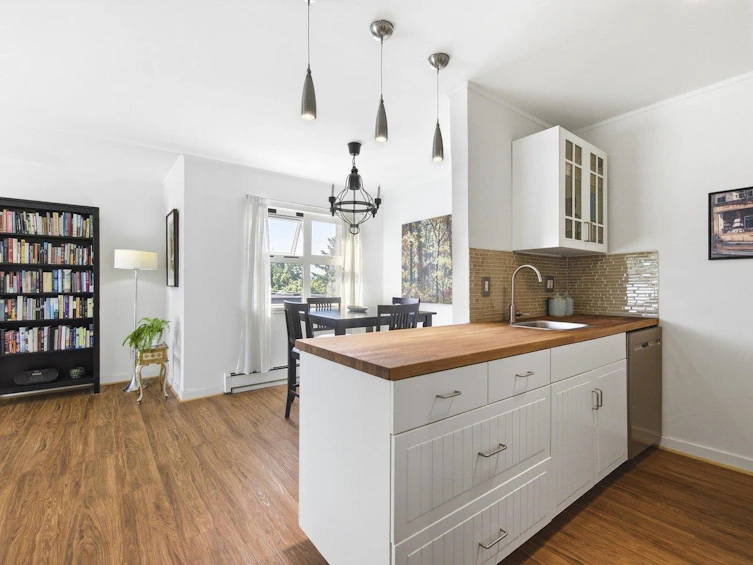 403-570 E 8th Avenue, Vancouver, BC, V5T 1S8 - 2