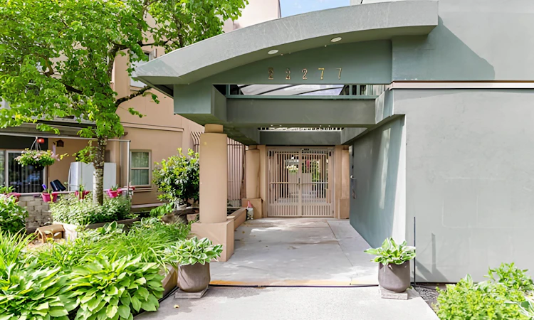 206-22277 122 Avenue