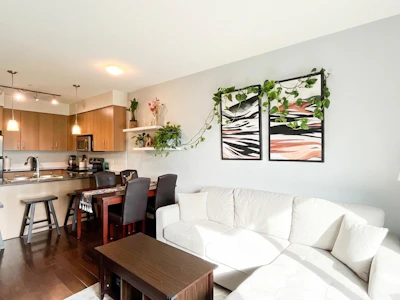 308-22290 North Avenue - 2