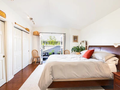 303-1528 Bowser Avenue - 2