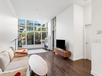 101-2077 Rosser Avenue - 4