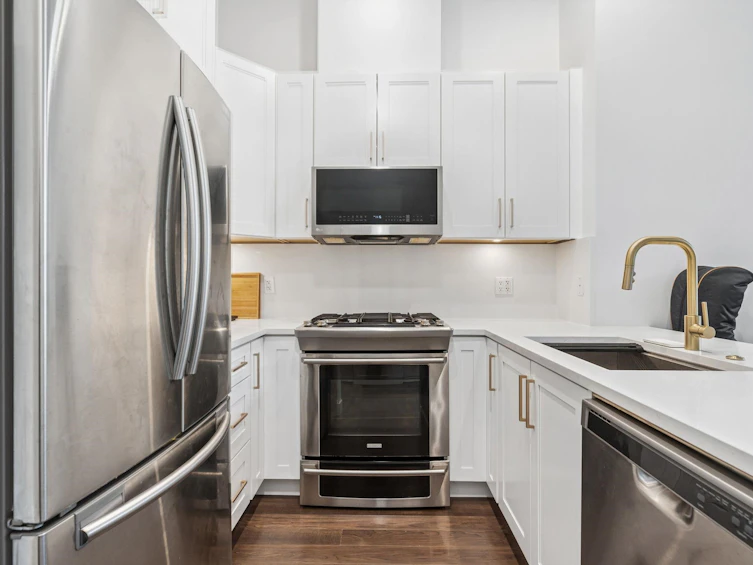 101-2077 Rosser Avenue, Burnaby, BC, V5C 0E1 - 13