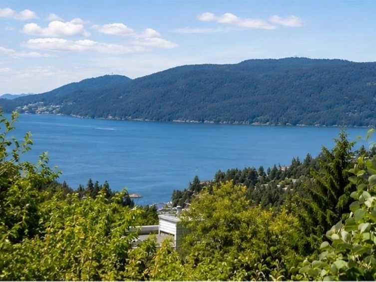 4783 Westwood Place, West Vancouver, BC, V7S 3C1 - 4