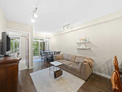 306-8328 207a Street - 2