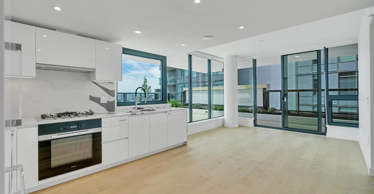 408-135 E 13th Street, North Vancouver, BC, V7L 0J8 - 9