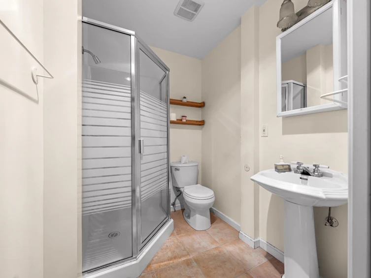 7624 Ulster Street, Burnaby, BC, V5E 2E9 - 7