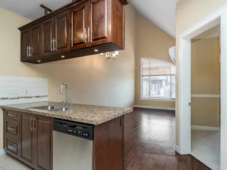 581-8288 207a Street, Langley, BC, V2Y 0L2 - 6