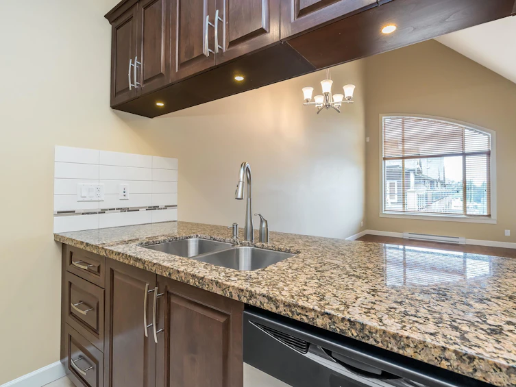581-8288 207a Street, Langley, BC, V2Y 0L2 - 11