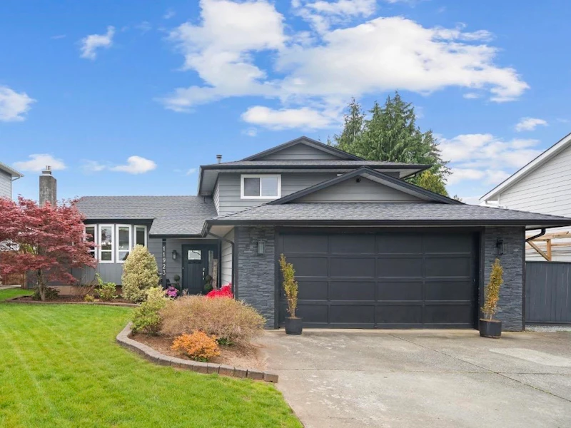 11923 194b Street, Pitt Meadows BC V3Y 1K3