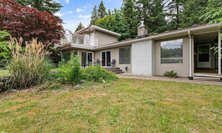 100 Robertson Crescent