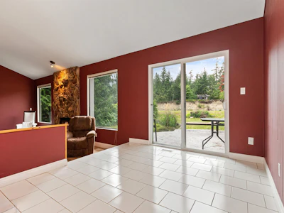 100 Robertson Crescent - 5